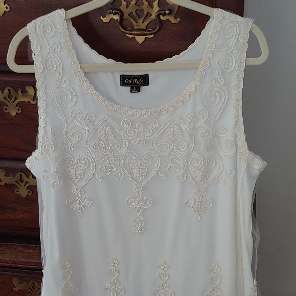 Embroidered tunic top